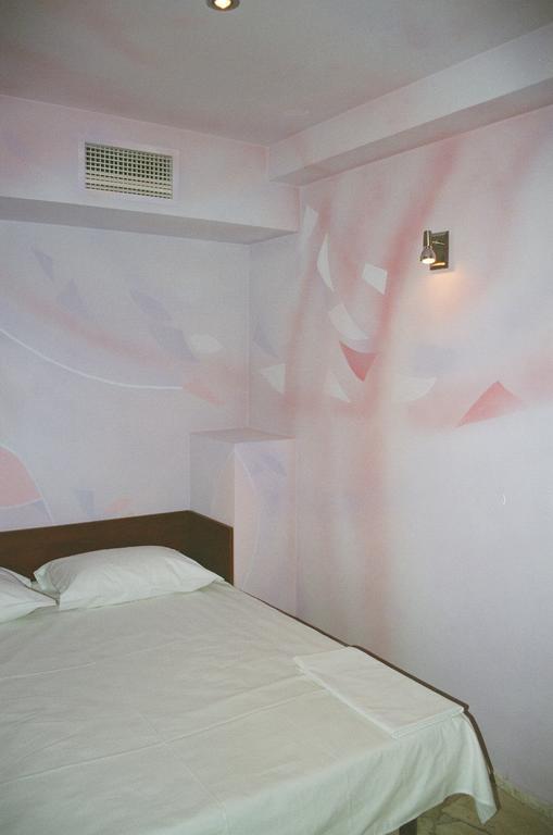 Motel Acapulco Ereván Exterior foto