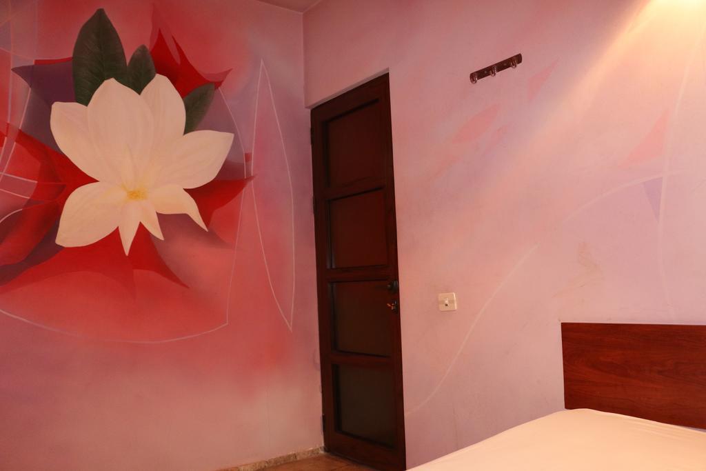 Motel Acapulco Ereván Exterior foto