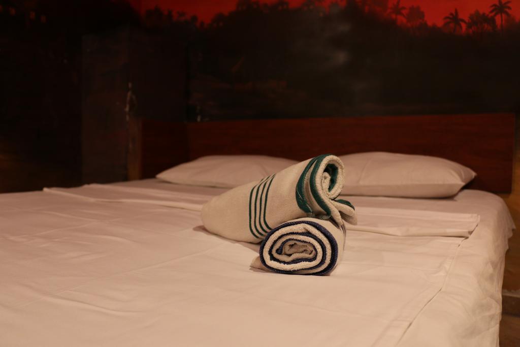 Motel Acapulco Ereván Exterior foto
